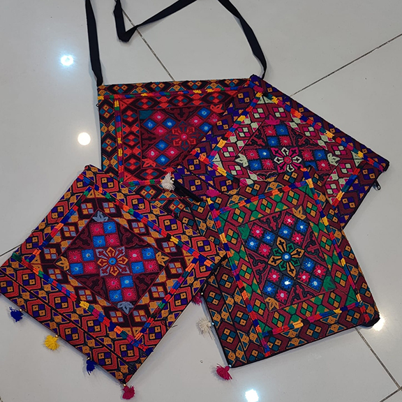 Woven Crossbody Bag, Balochi Textile Purse, Kilim Messenger Bag, Tribal Tassel Bag, Handwoven Shoulder Pouch